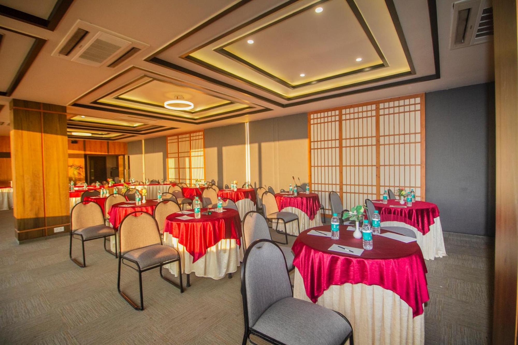 Amritara Surya, Mcleodganj, Dharamshala Hotel Kültér fotó