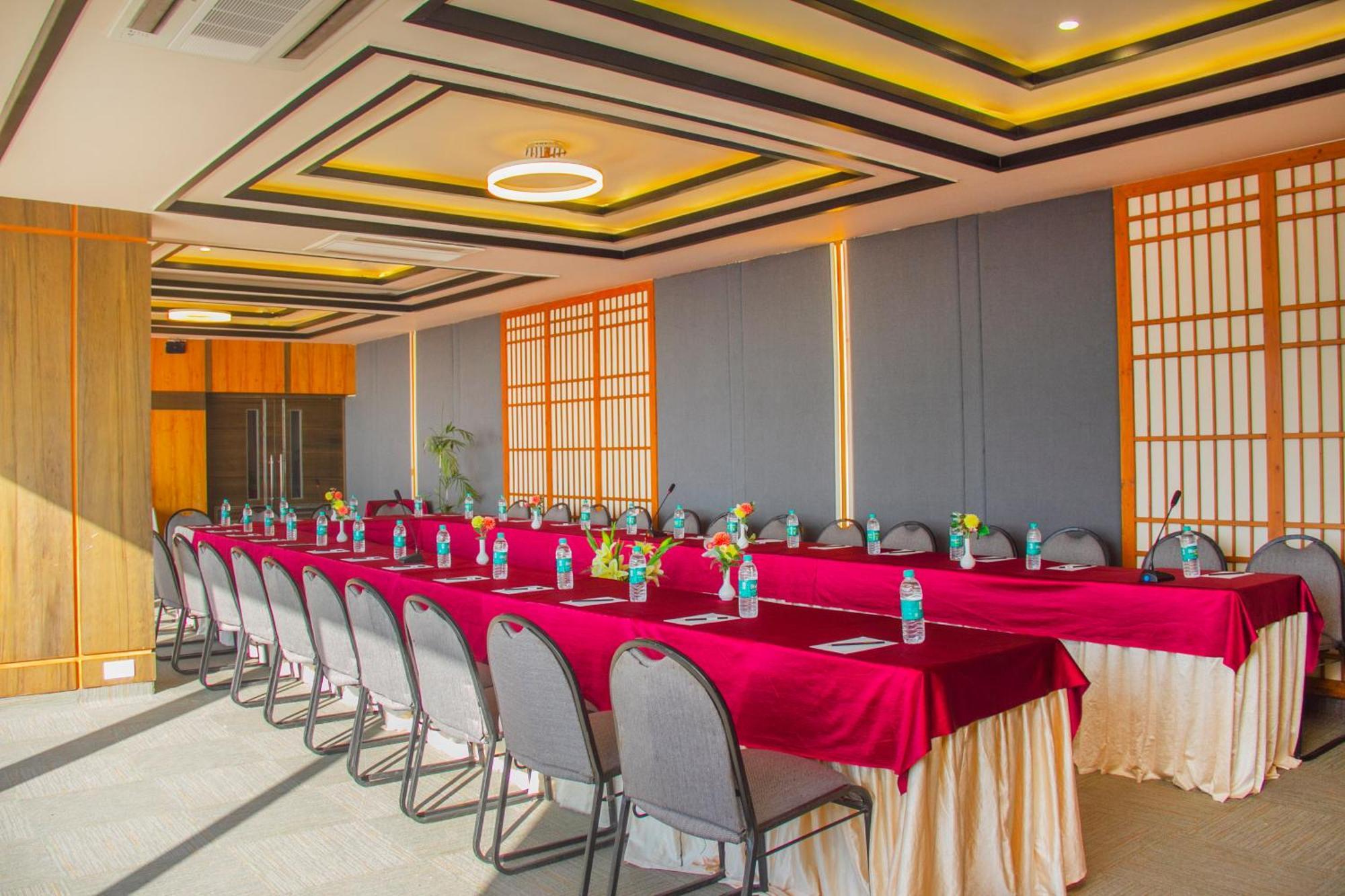 Amritara Surya, Mcleodganj, Dharamshala Hotel Kültér fotó