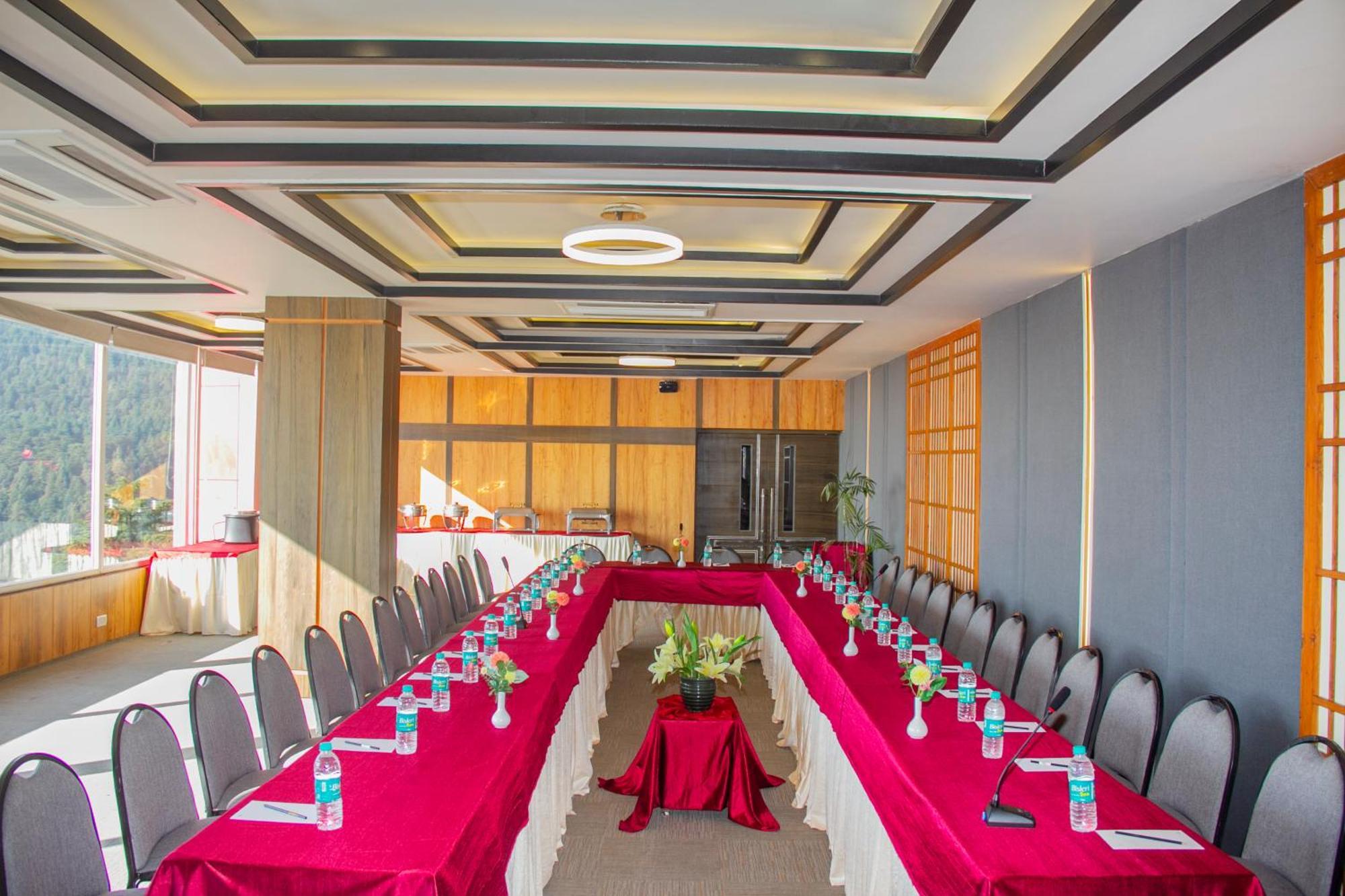 Amritara Surya, Mcleodganj, Dharamshala Hotel Kültér fotó