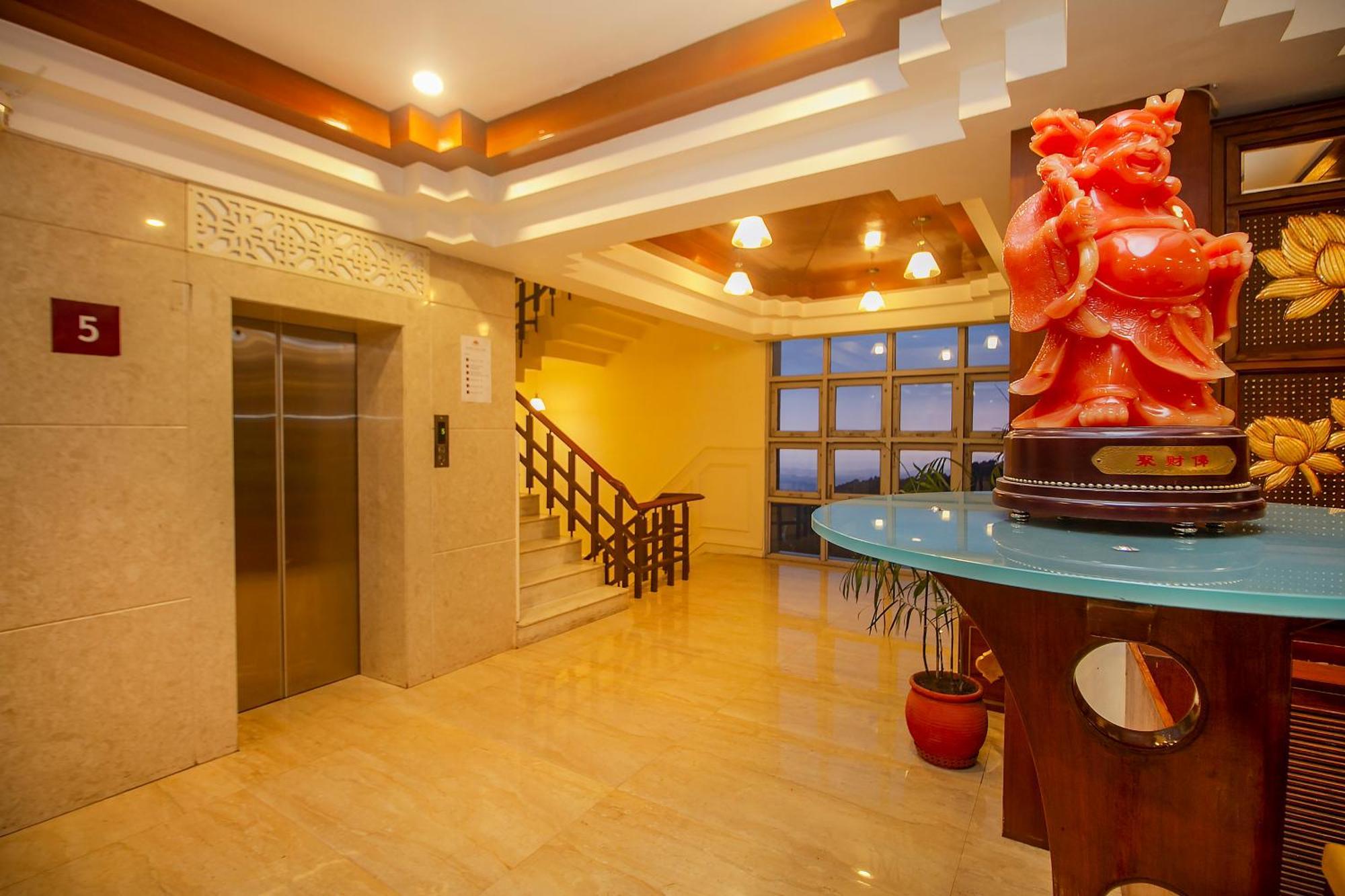 Amritara Surya, Mcleodganj, Dharamshala Hotel Kültér fotó