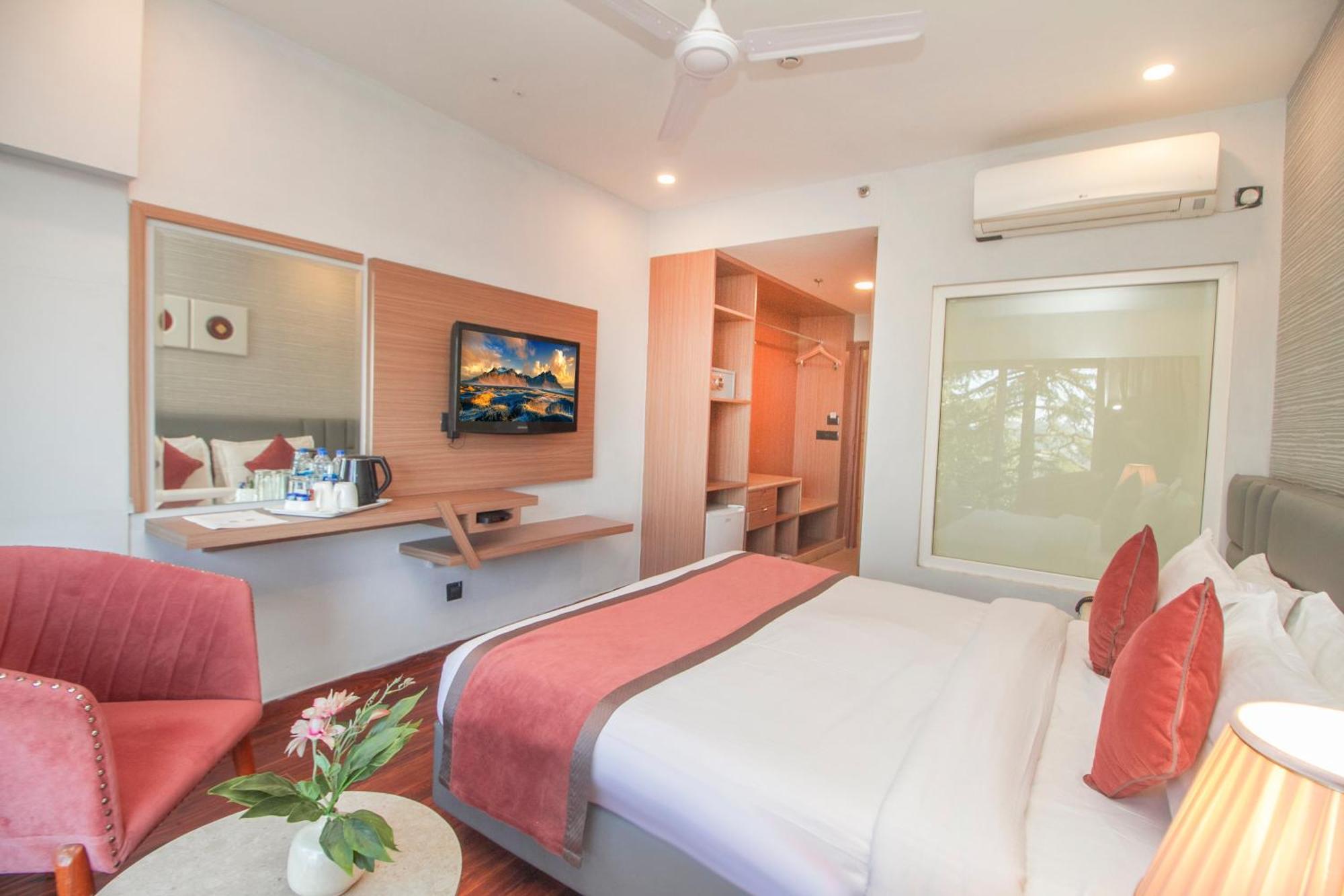 Amritara Surya, Mcleodganj, Dharamshala Hotel Kültér fotó